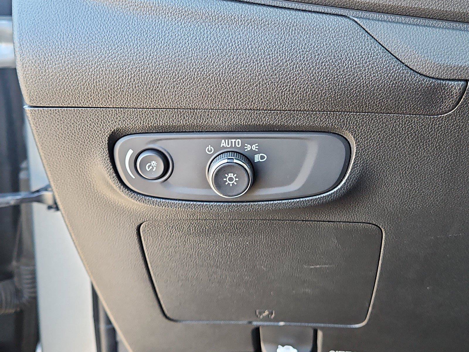Used 2024 Buick Encore GX Sport Touring FWD image 21