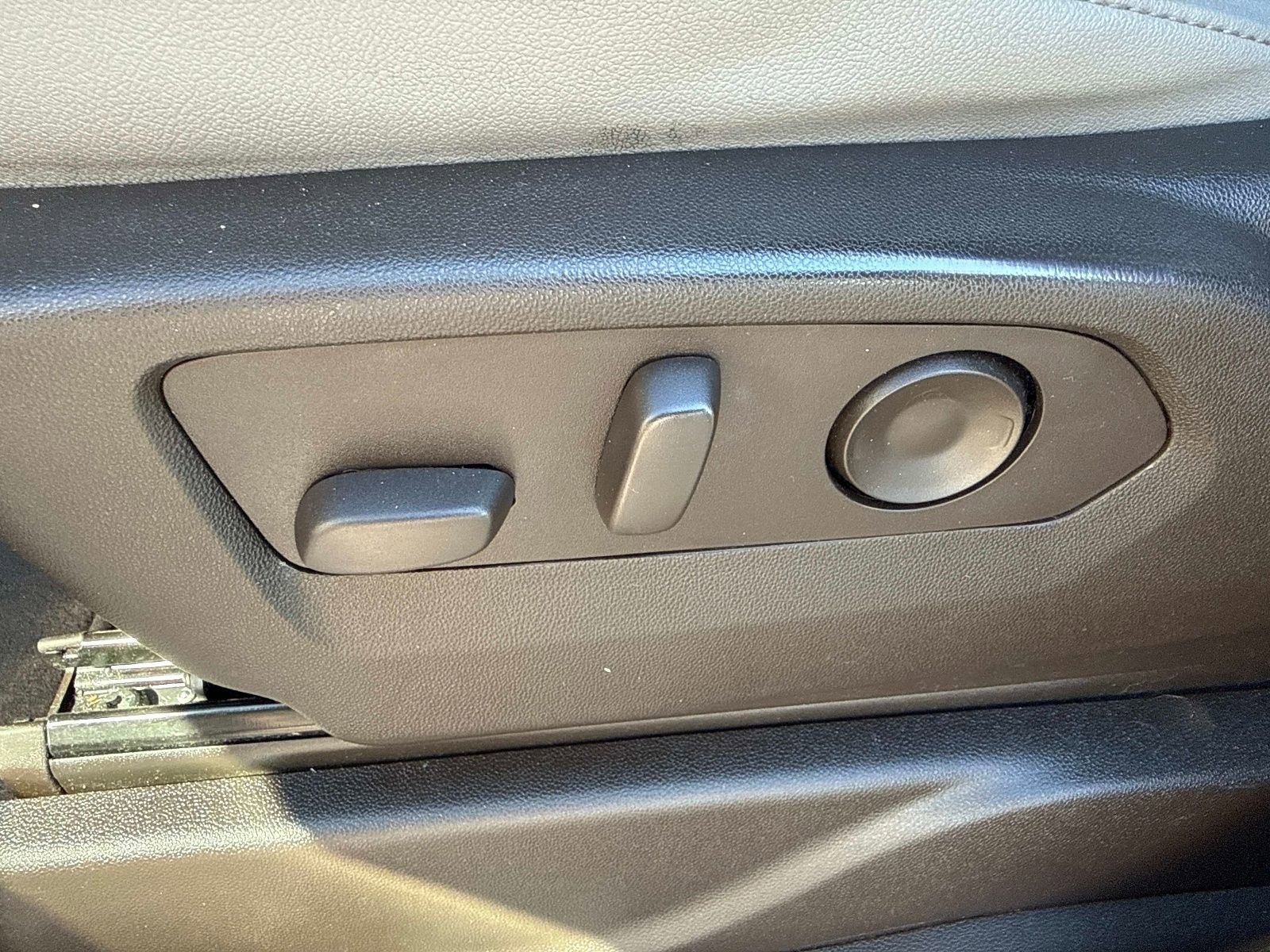 Used 2022 Chevrolet Tahoe LT w/ LT Signature Package image 20