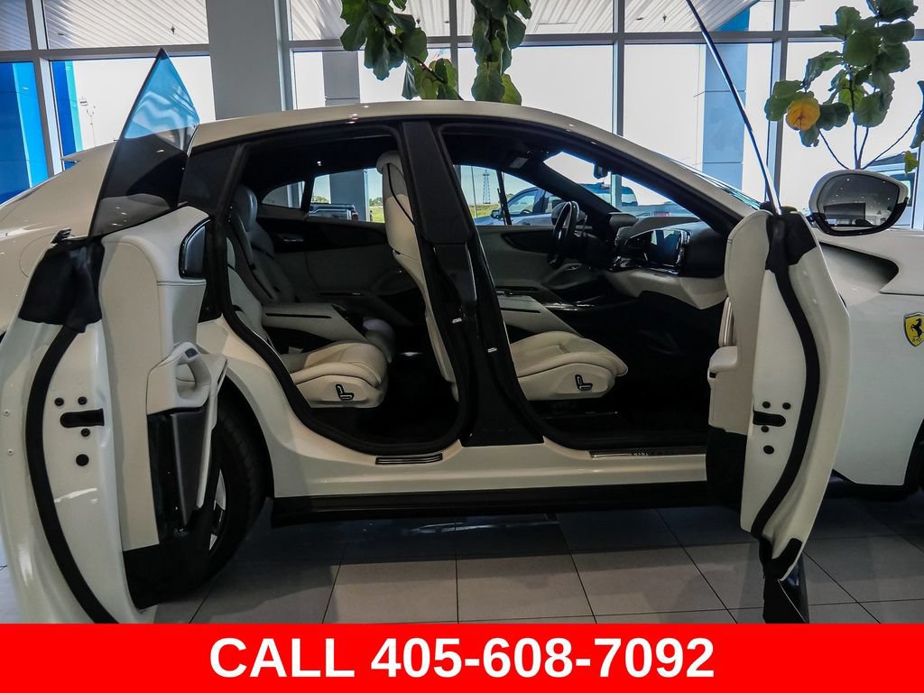 Used 2025 Ferrari Purosangue AWD/4WD image 40