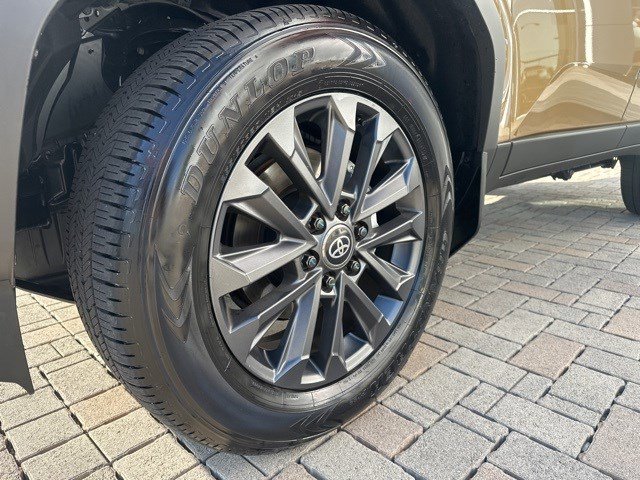 Used 2024 Toyota Land Cruiser image 12