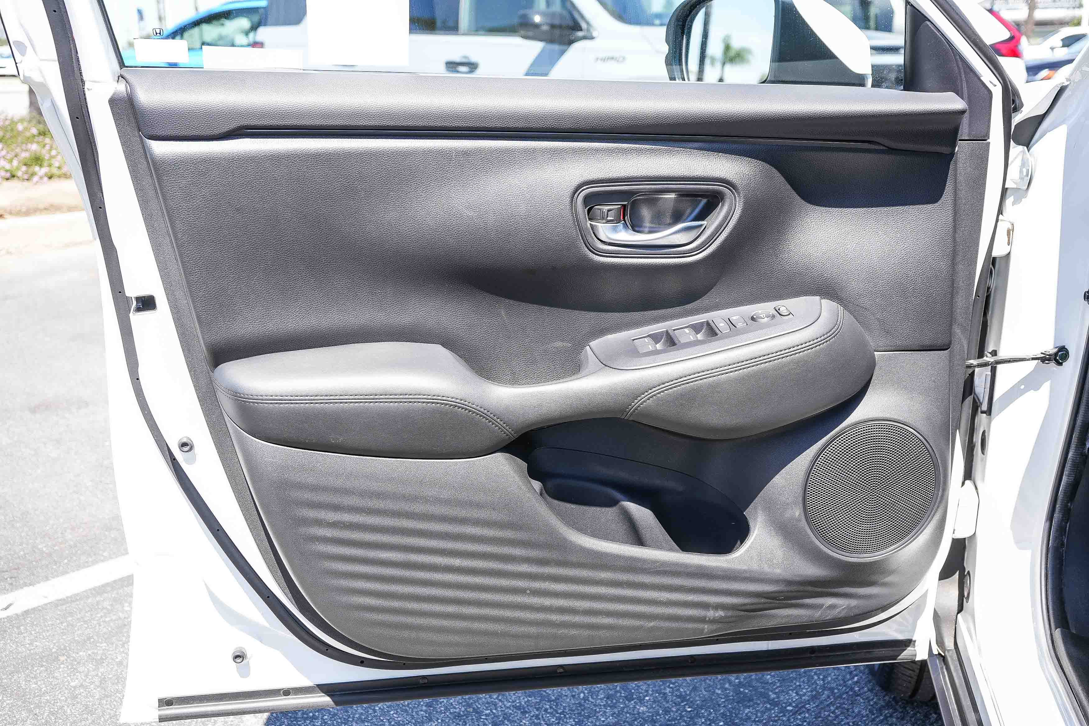 Used 2024 Honda HR-V LX image 26