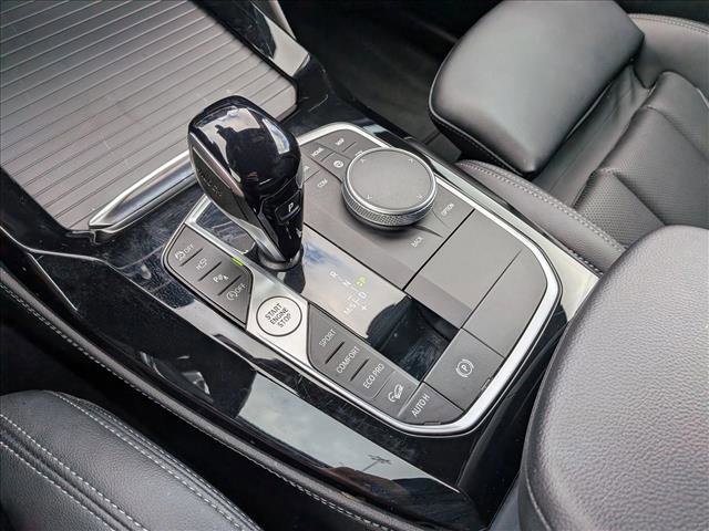 Used 2025 BMW X4 xDrive30i image 16