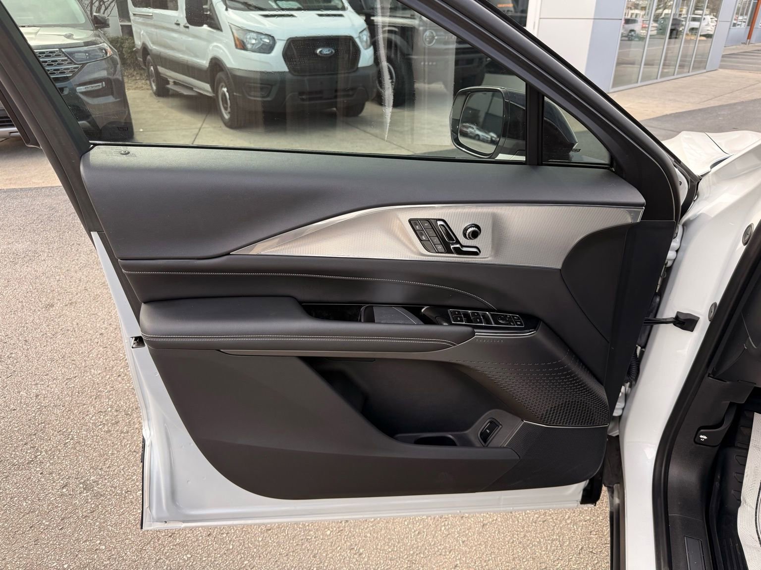 Used 2024 Cadillac Lyriq Tech image 44