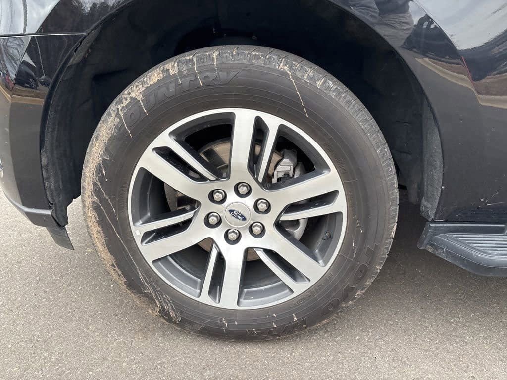 Used 2024 Ford Expedition Limited image 10