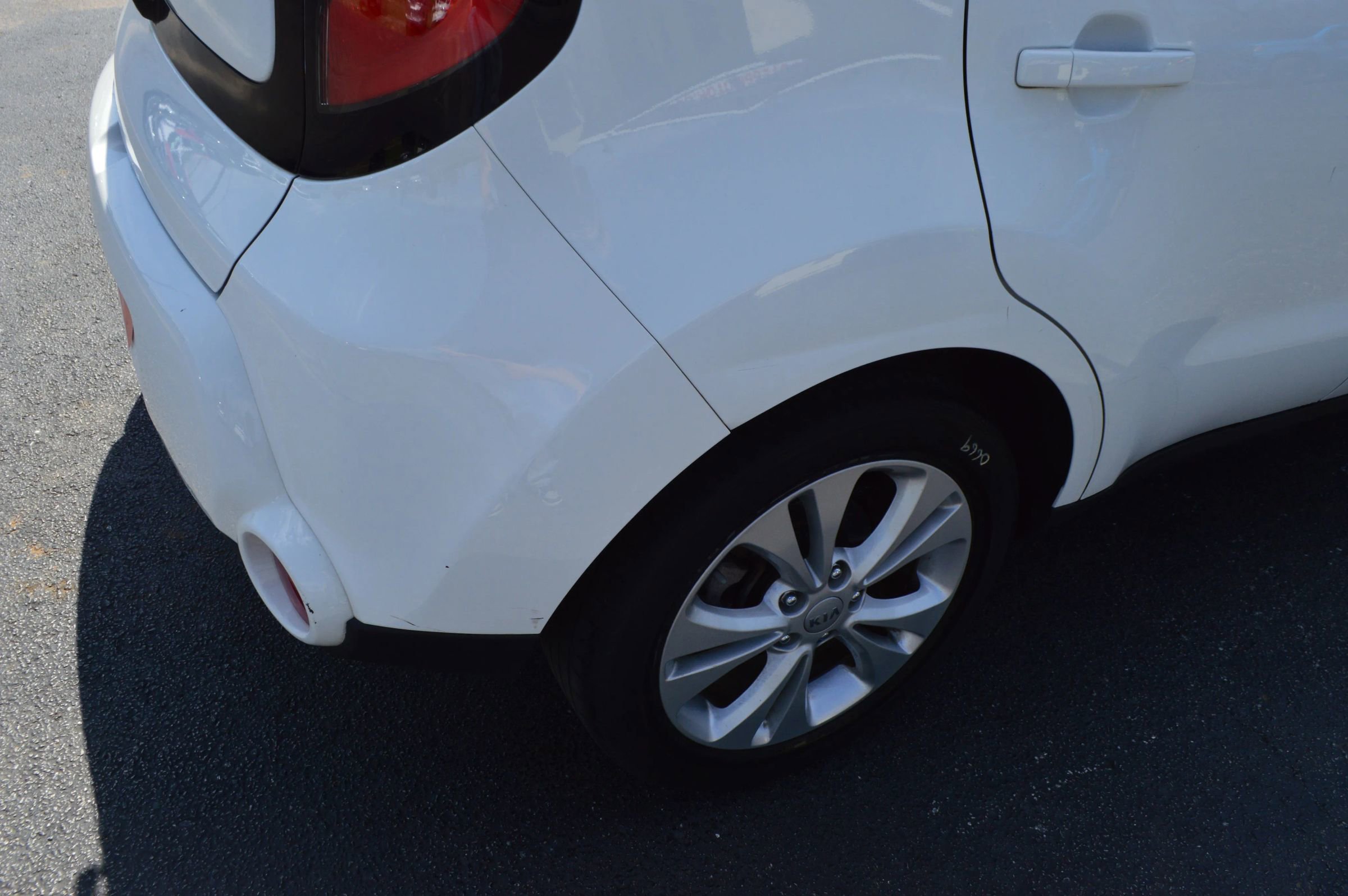 Used 2016 Kia Soul ! FWD image 9