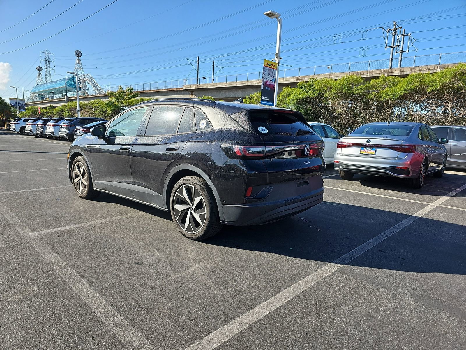 Used 2023 Volkswagen ID.4 Pro S image 7