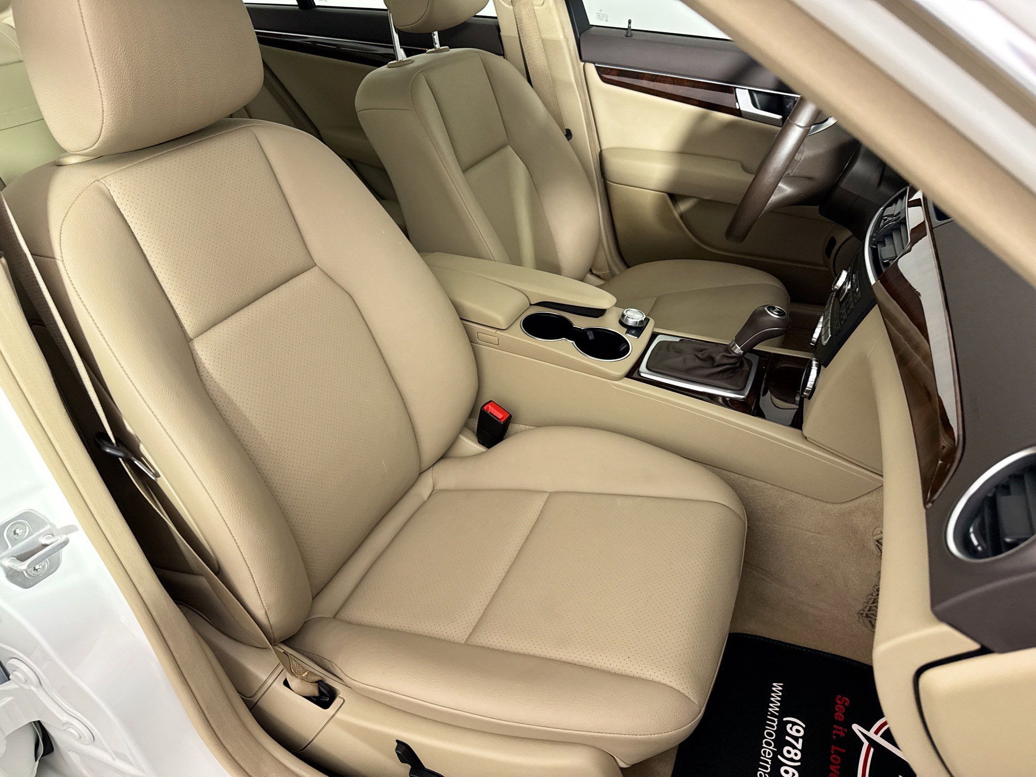 Used 2013 Mercedes-Benz C 300 4MATIC Sedan image 31