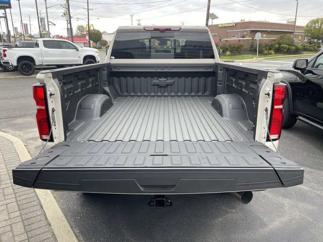 New 2026 Chevrolet Silverado 2500 ZR2 image 7