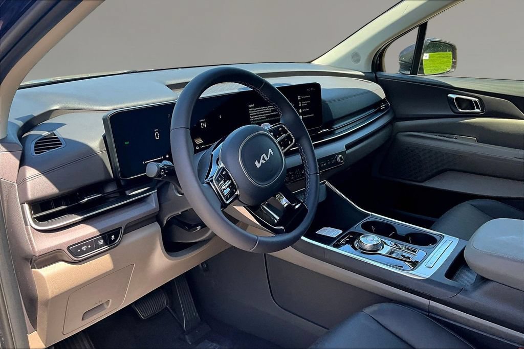 New 2026 Kia Carnival EX FWD image 7