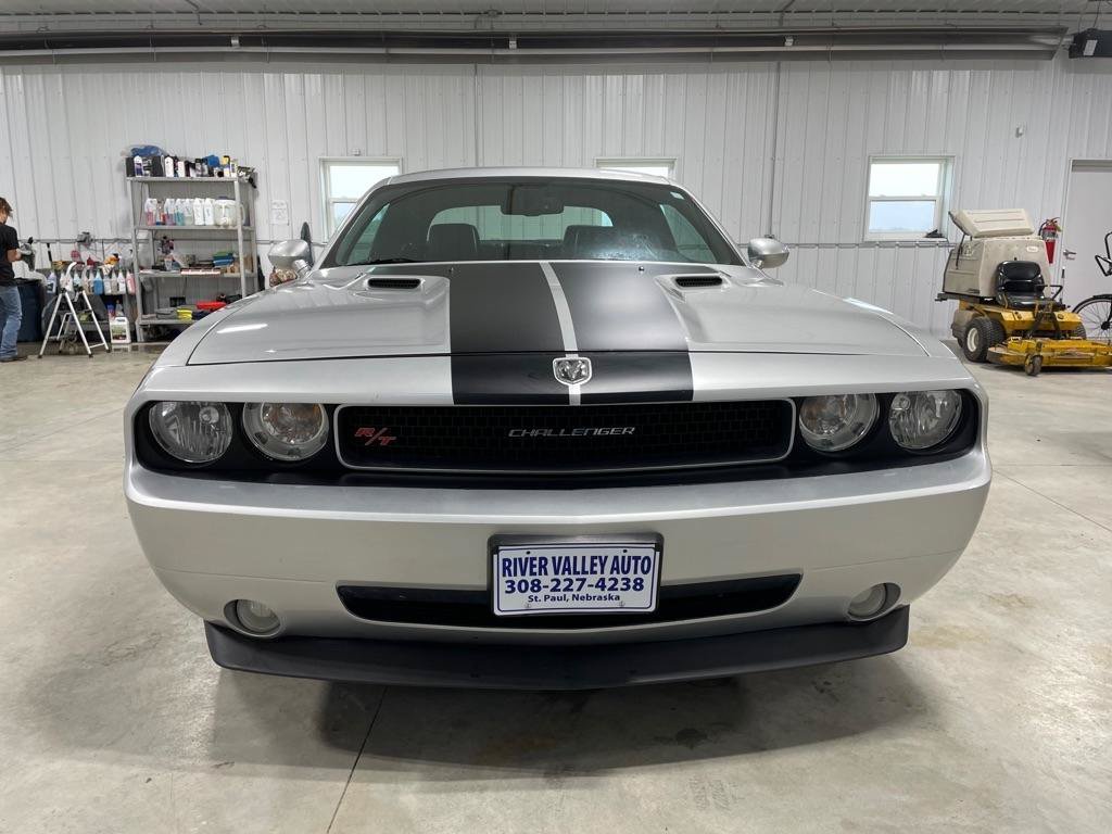 Used 2010 Dodge Challenger R/T RWD image 2