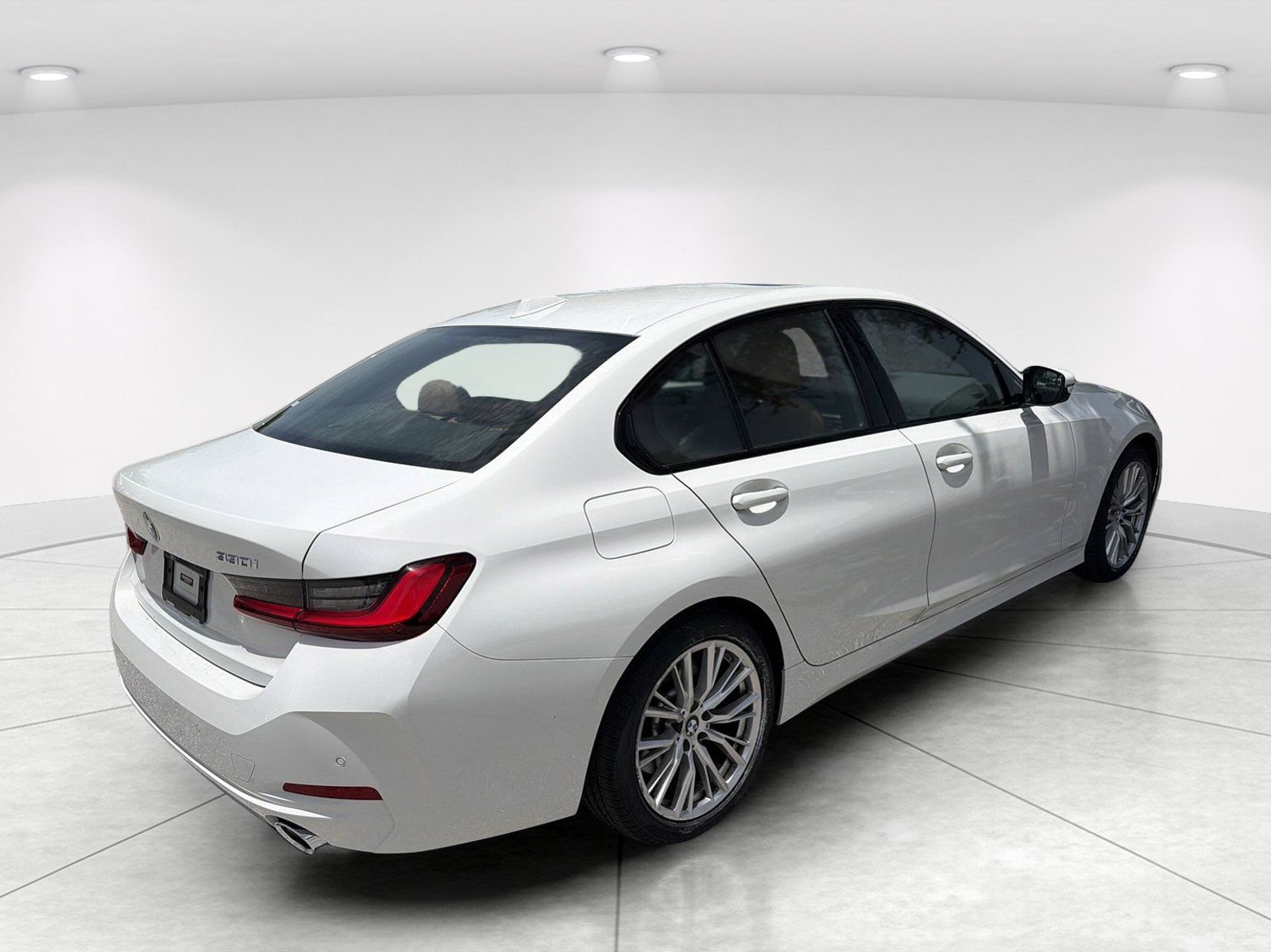 Used 2023 BMW 330i Sedan w/ Driving Assistance Package RWD image 4
