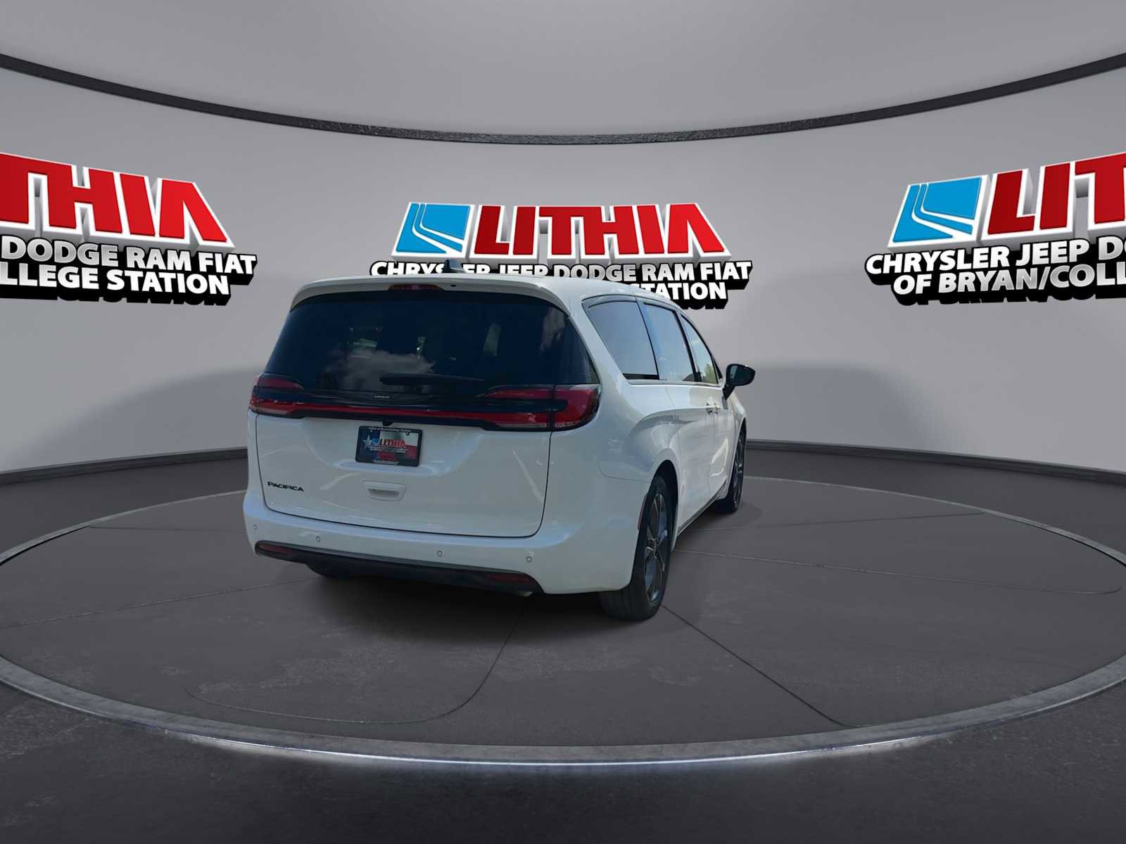 New 2026 Chrysler Pacifica Select FWD image 7
