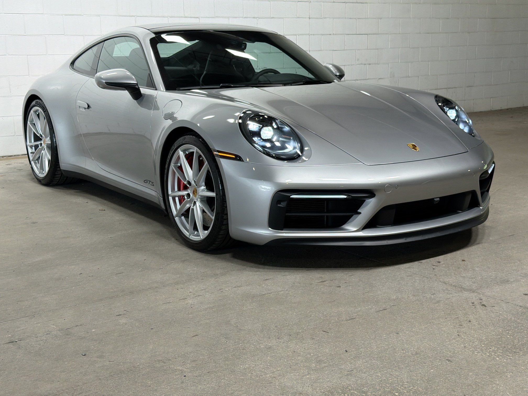 Certified 2024 Porsche 911 Carrera GTS RWD image 6