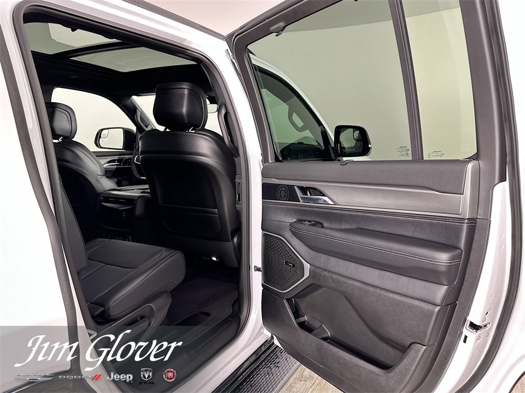 New 2025 Jeep Wagoneer Series II w/ Convenience Group I image 13