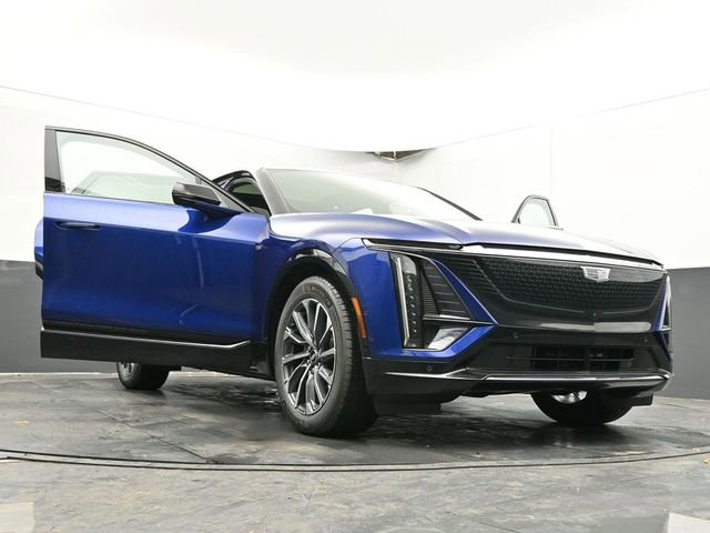 New 2025 Cadillac Lyriq Sport image 60