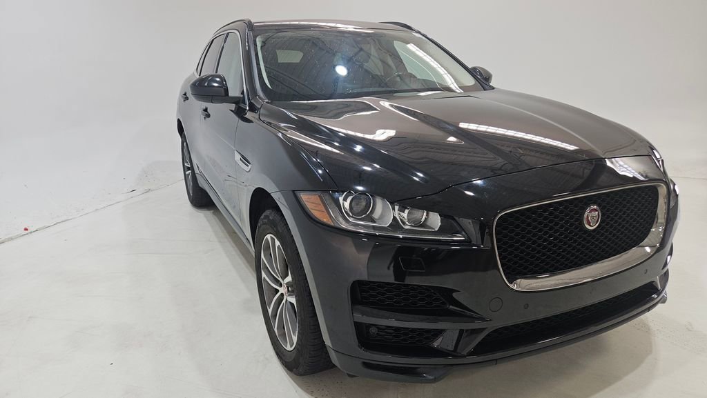 Used 2020 Jaguar F-PACE Premium image 3
