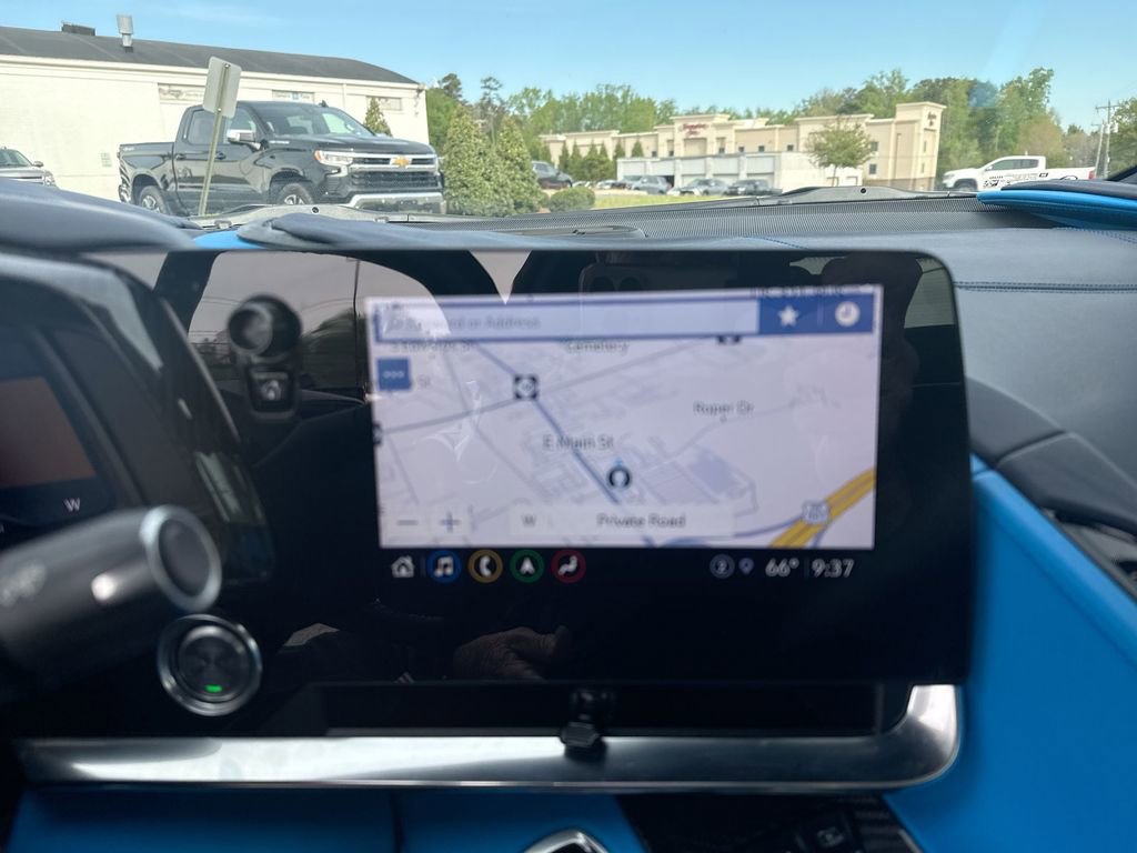 Used 2022 Chevrolet Corvette Stingray Premium Cpe w/ Z51 Performance Package image 12