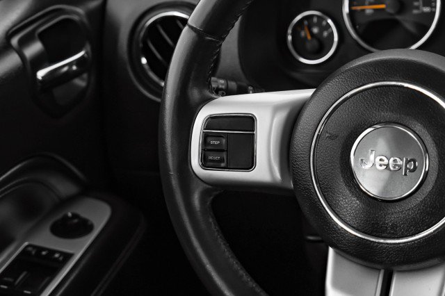 Used 2017 Jeep Compass High Altitude image 13