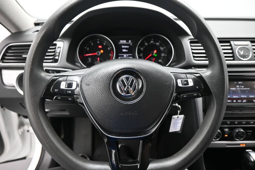 Used 2017 Volkswagen Passat 1.8T S FWD image 18