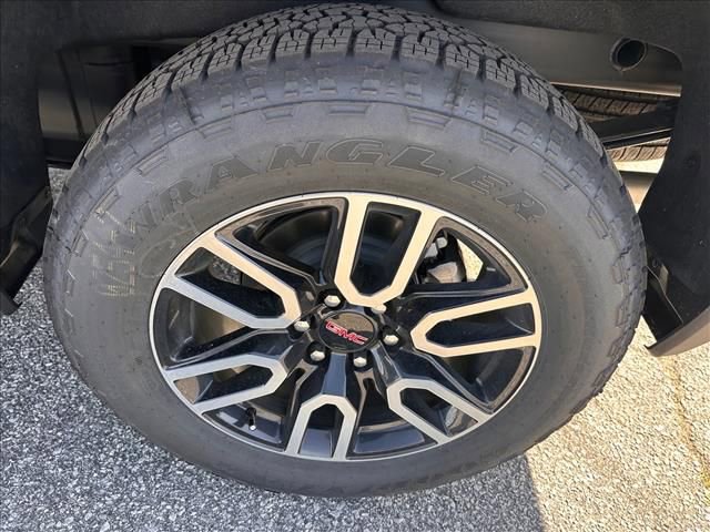 New 2026 GMC Sierra 1500 AT4 w/ AT4 Premium Package image 16