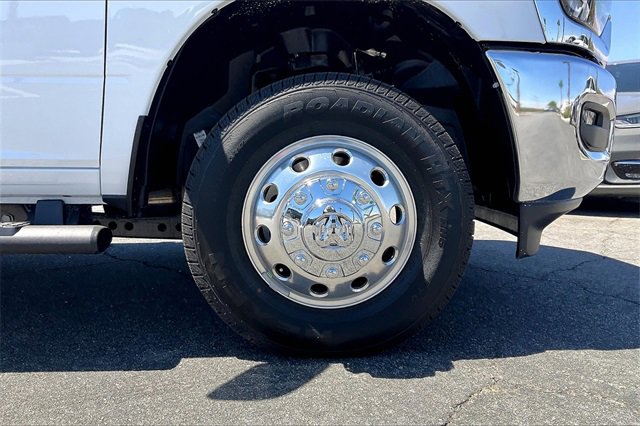 New 2025 RAM 3500 Tradesman w/ Chrome Appearance Group image 10