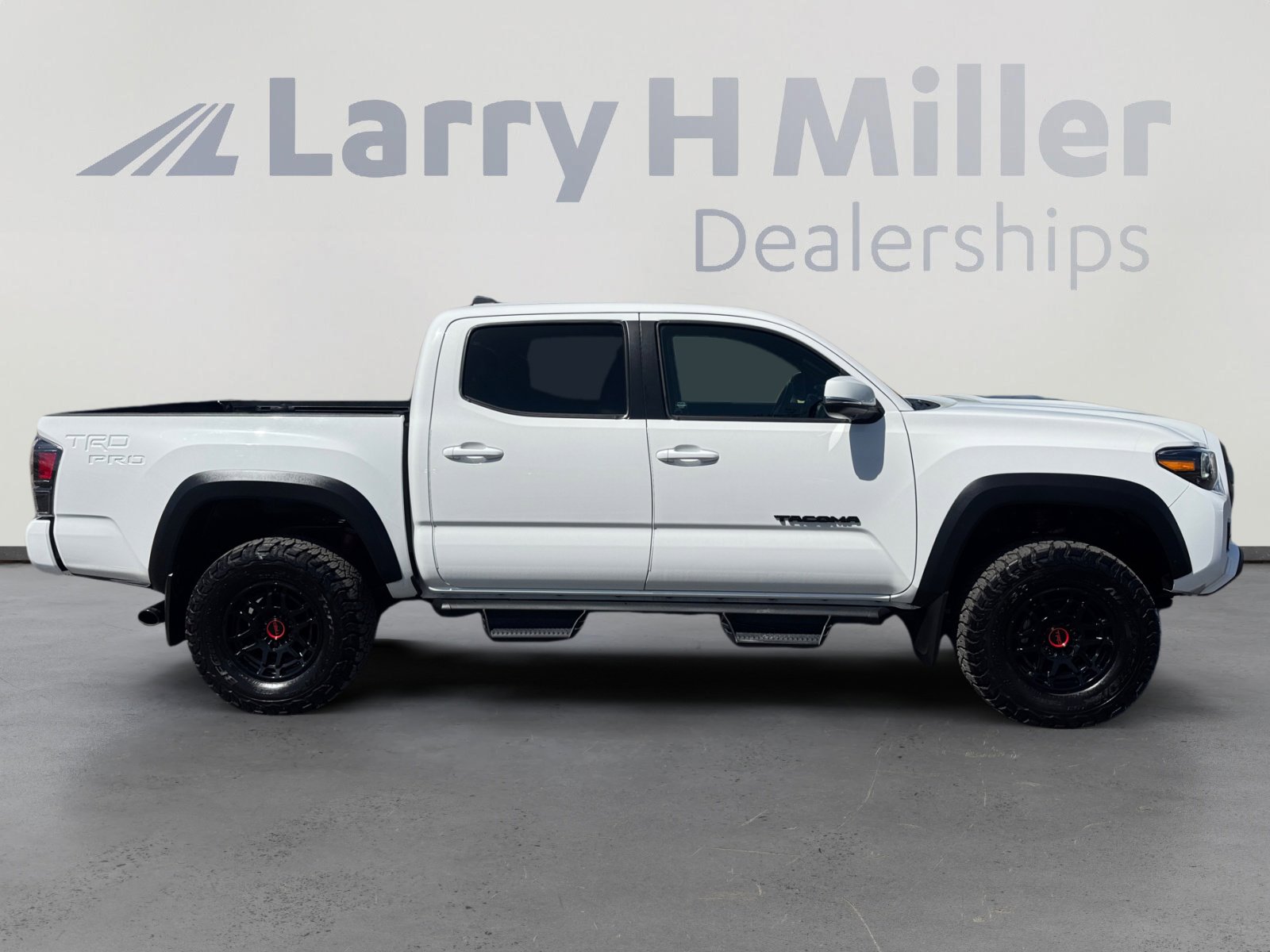 Used 2022 Toyota Tacoma TRD Pro AWD/4WD image 6