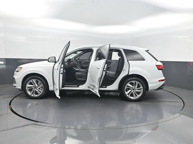 Used 2021 Audi Q7 3.0T Premium Plus w/ Premium Plus Package AWD/4WD image 39