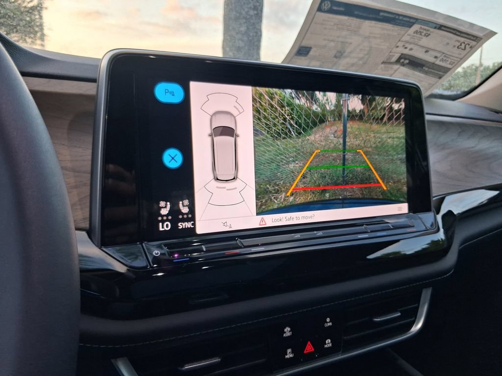 New 2026 Volkswagen Atlas SE FWD image 11