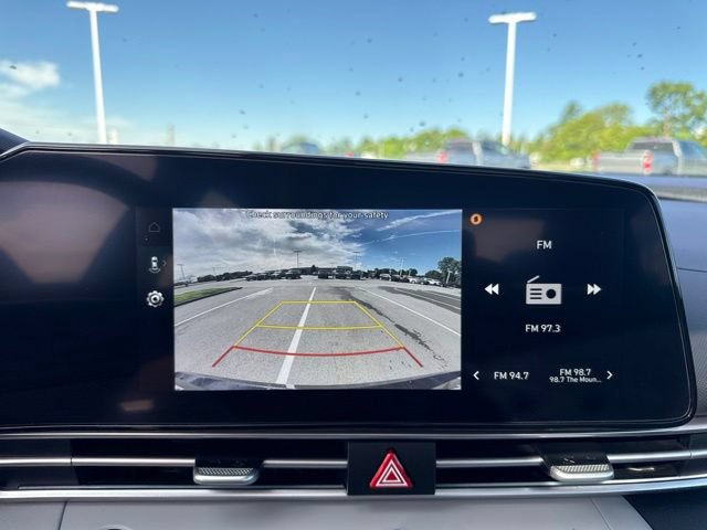 Used 2025 Hyundai Elantra Limited FWD image 25