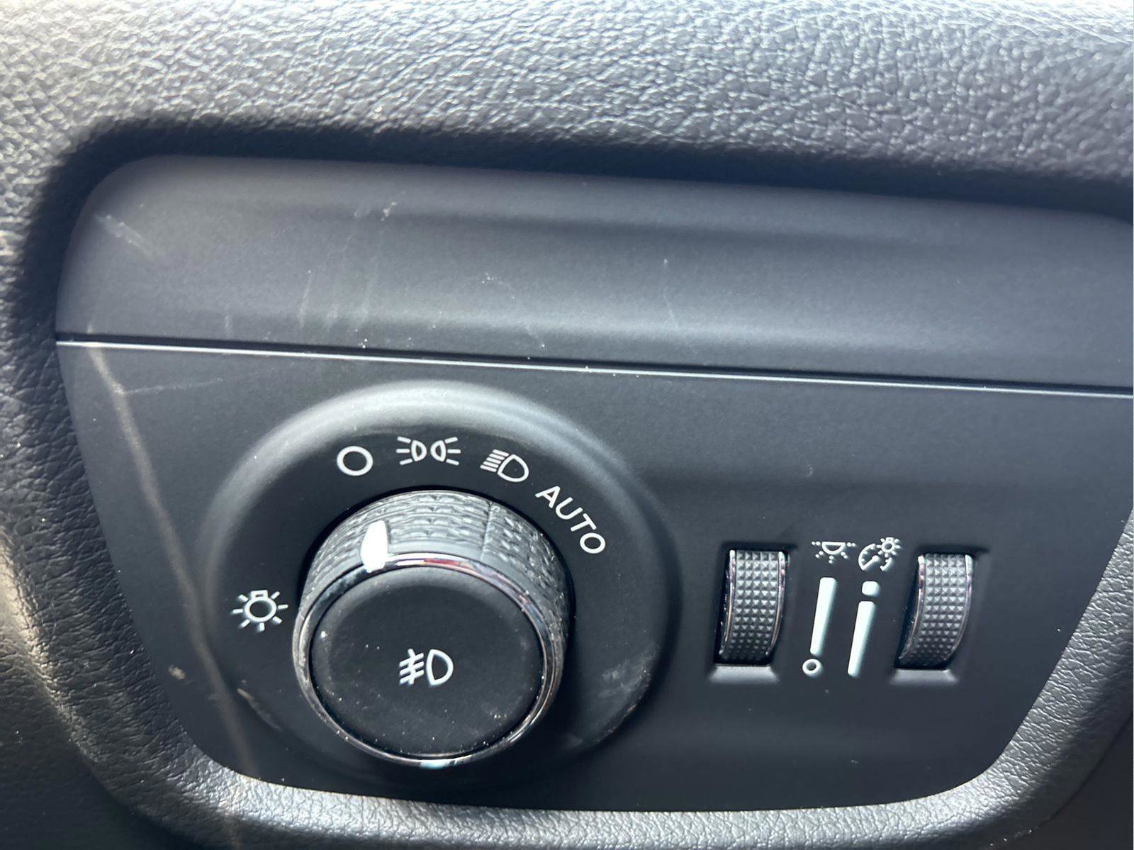 New 2026 Jeep Grand Cherokee Limited Reserve image 25