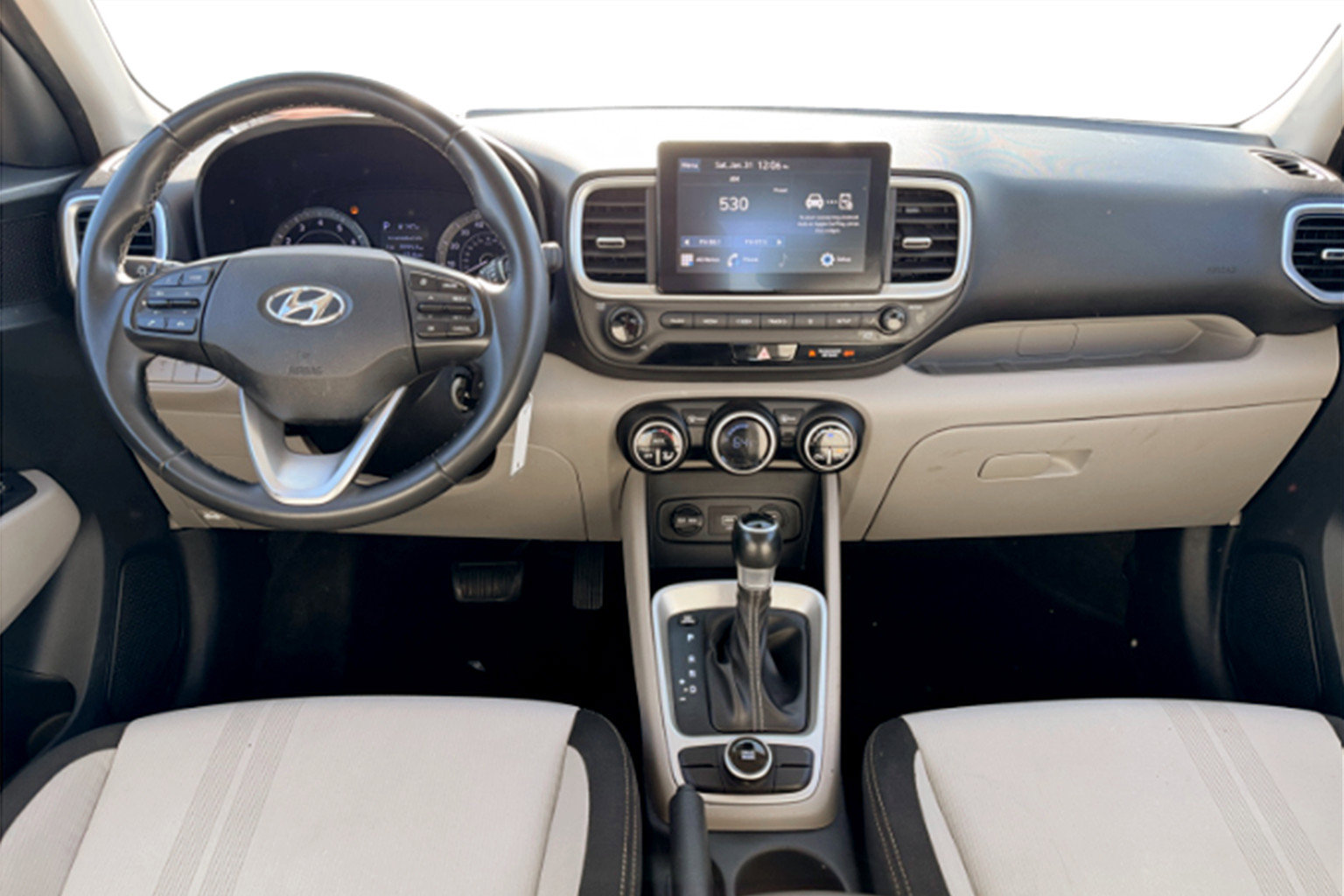 Used 2021 Hyundai Venue SEL image 12