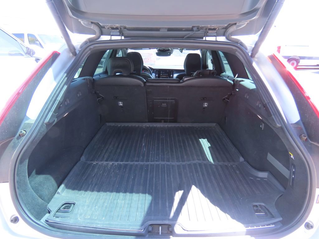 Used 2019 Volvo V90 T6 R-Design w/ Advanced Package image 12