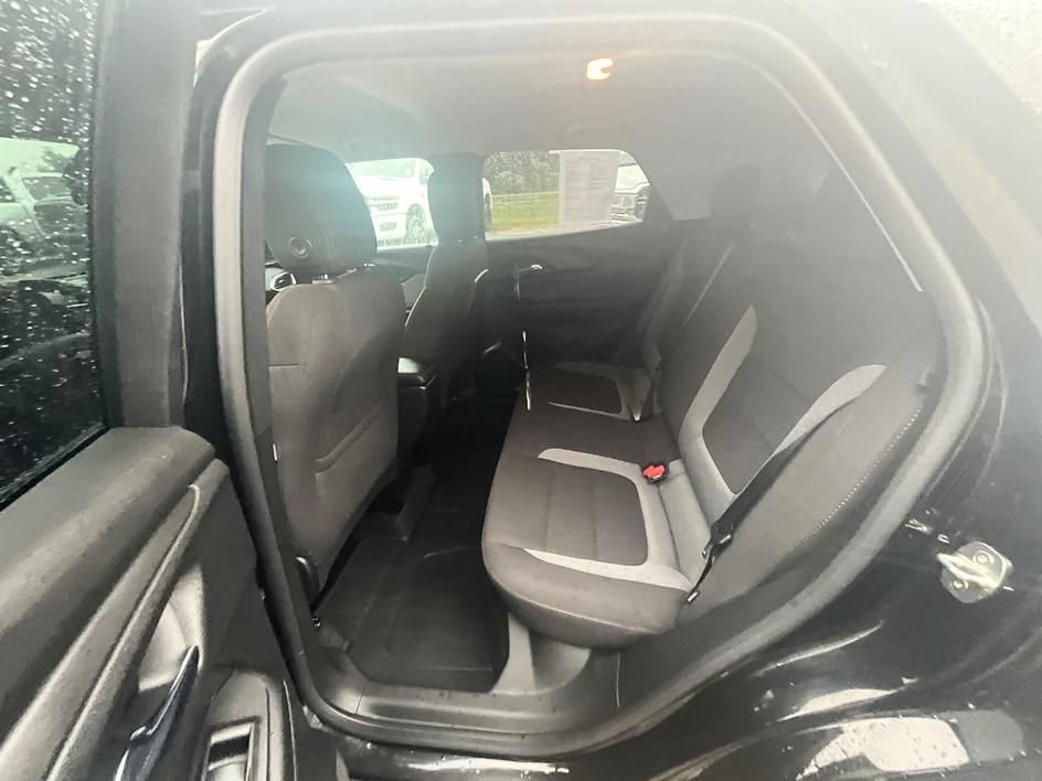 Used 2023 Chevrolet TrailBlazer LT FWD image 29