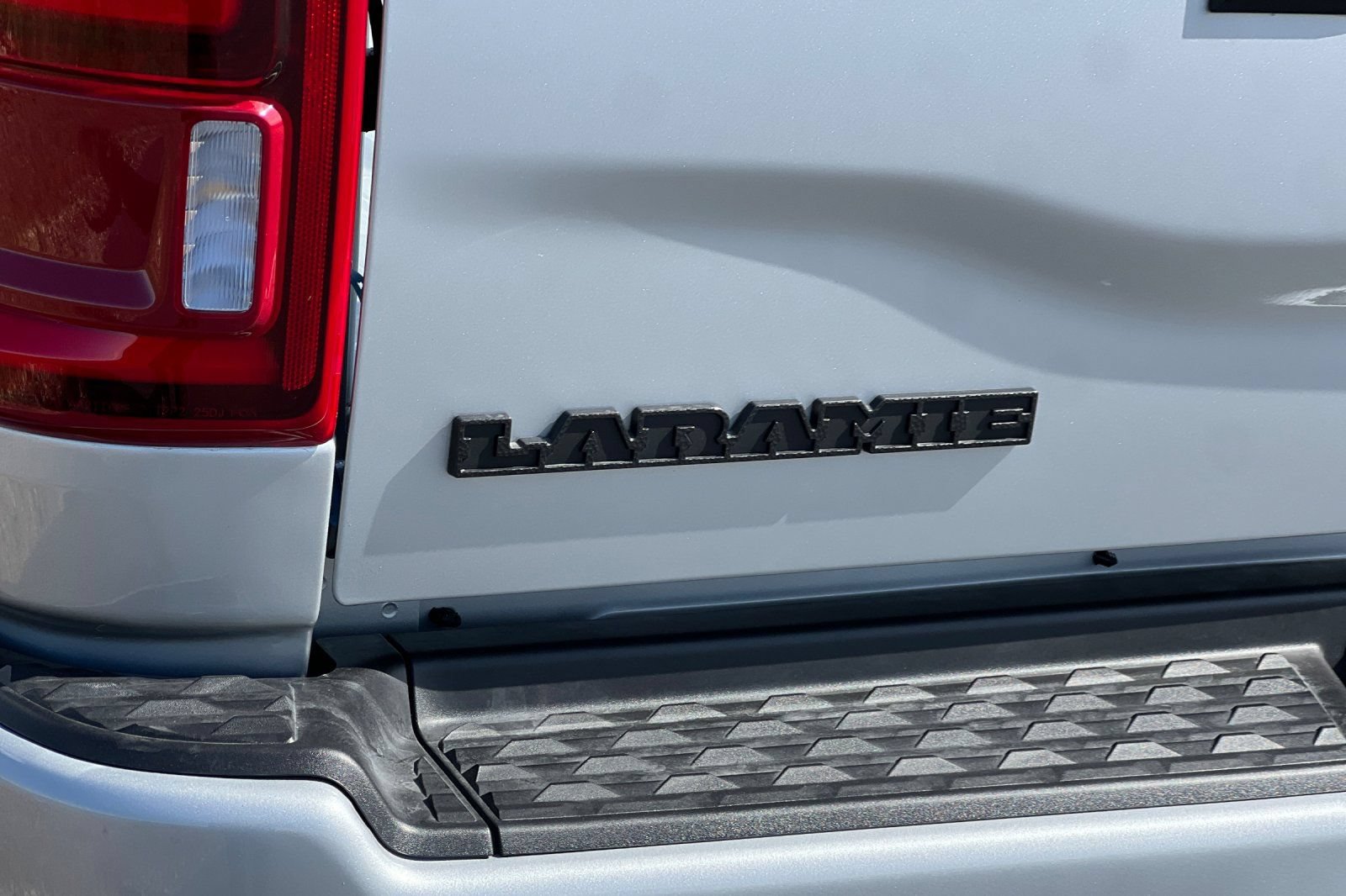 New 2026 RAM 3500 Laramie AWD/4WD image 23