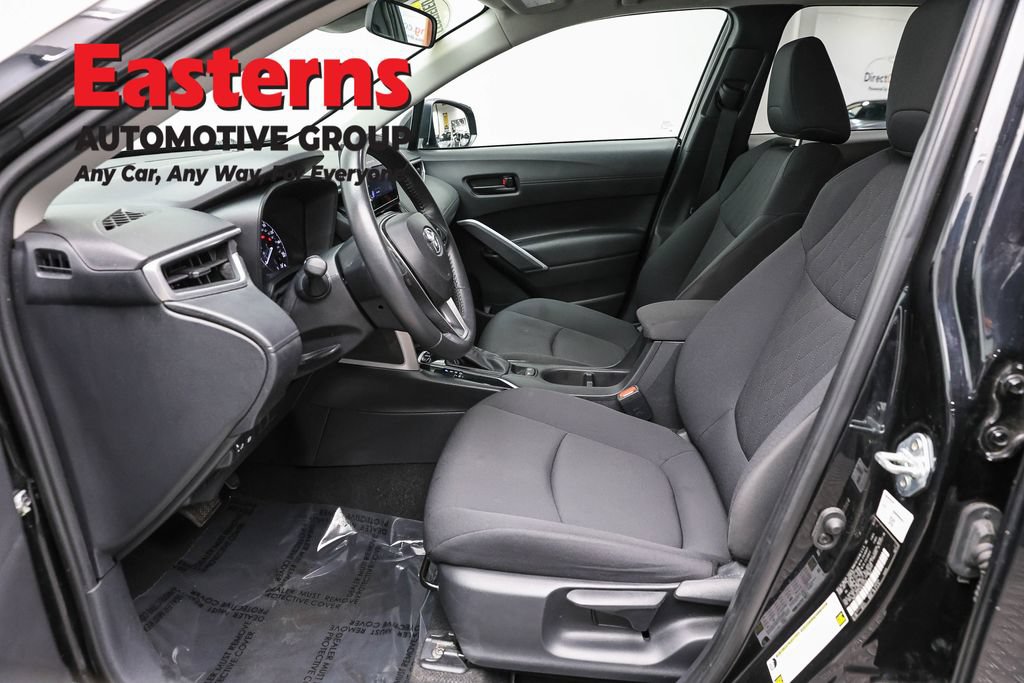 Used 2024 Toyota Corolla Cross LE FWD image 13