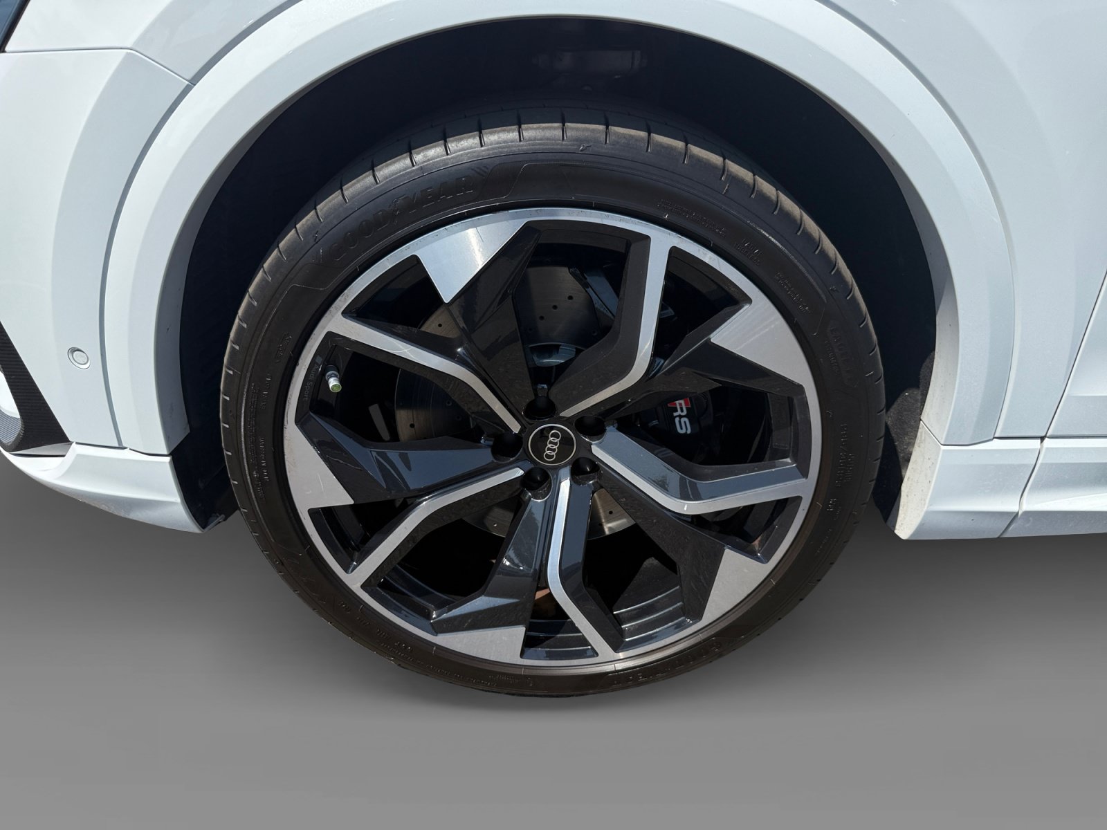 Used 2022 Audi RS Q8 w/ Carbon Optic Package AWD/4WD image 9