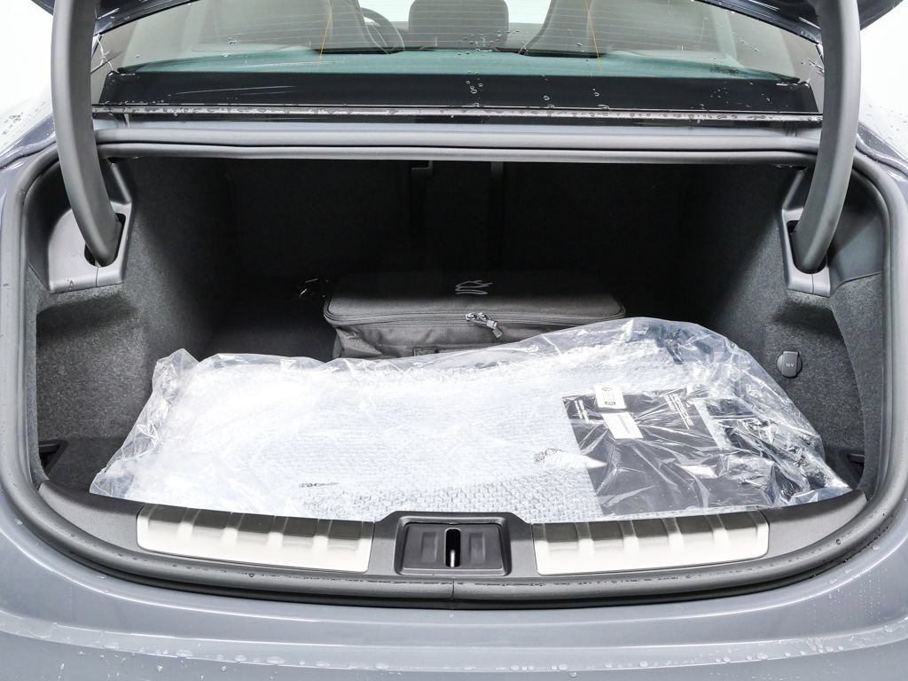 New 2026 Porsche Taycan 4S AWD/4WD image 40