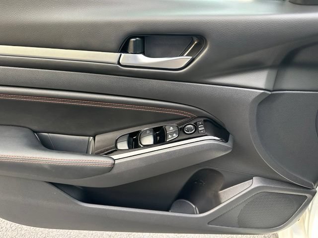 Certified 2023 Nissan Altima 2.5 SR FWD image 18