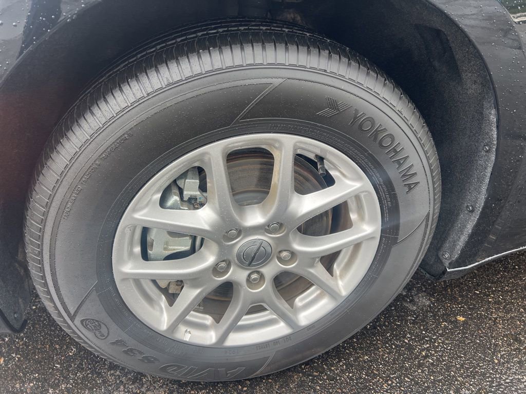 Used 2025 Chrysler Pacifica Select image 4