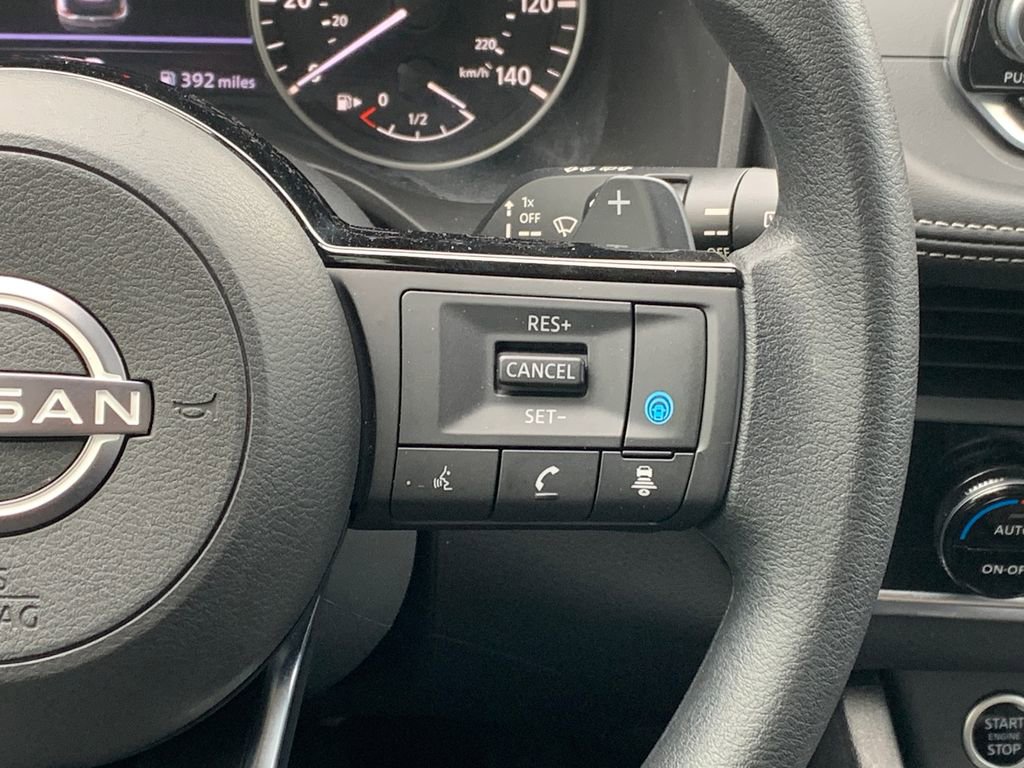 Used 2023 Nissan Rogue SV image 14