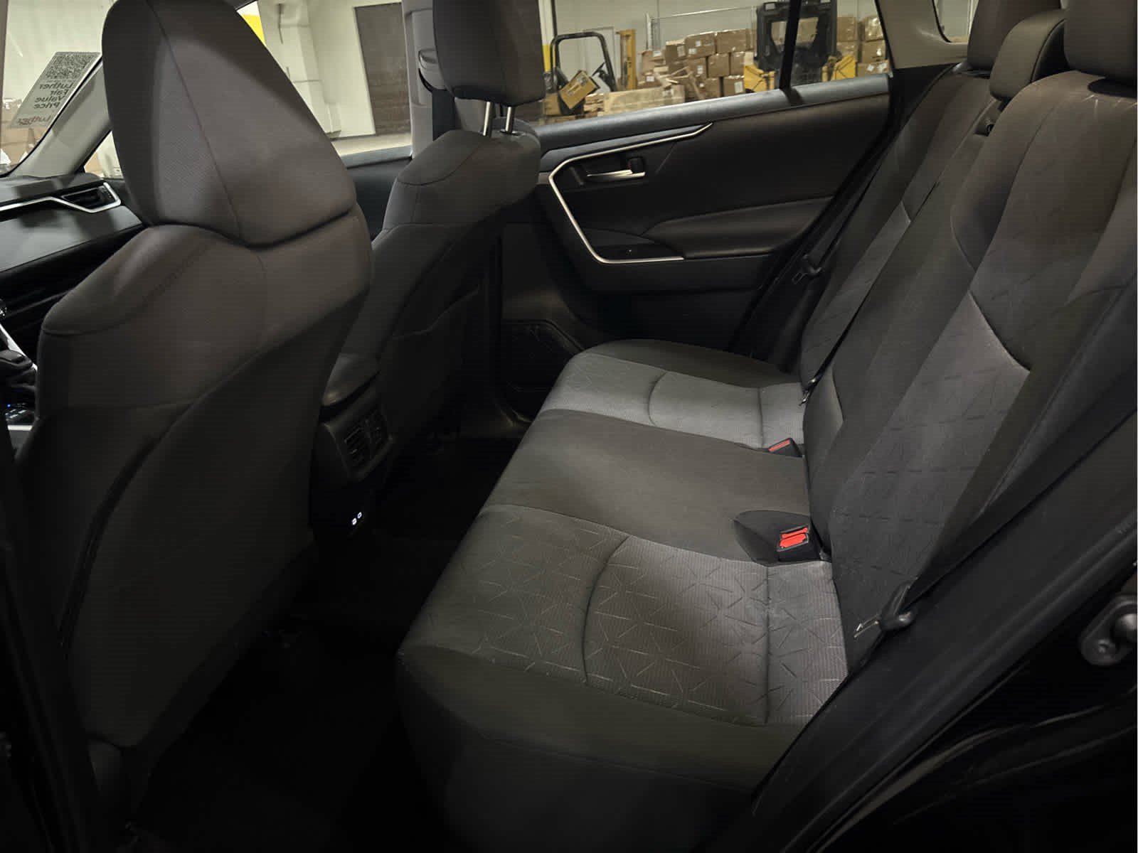 Used 2025 Toyota RAV4 XLE AWD/4WD image 8