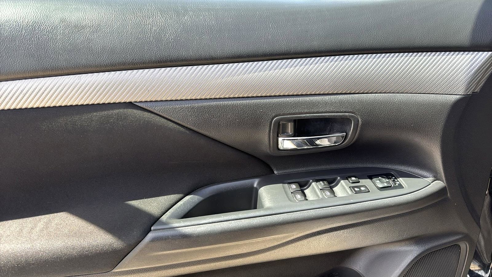 Used 2018 Mitsubishi Outlander ES image 7