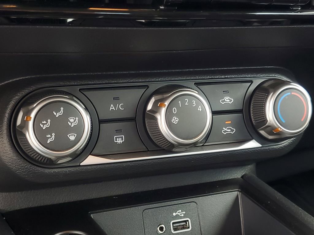 Used 2025 Nissan Kicks S image 21