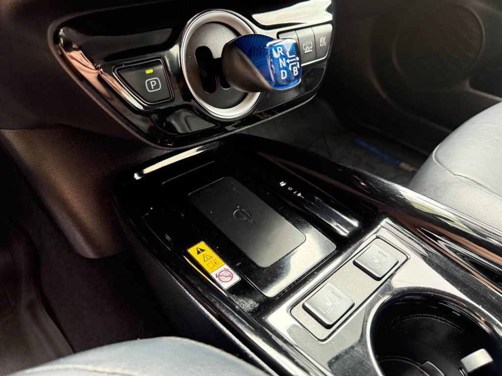 Used 2020 Toyota Prius Prime XLE FWD image 25