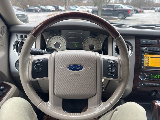 Used 2010 Ford Expedition Limited image 17