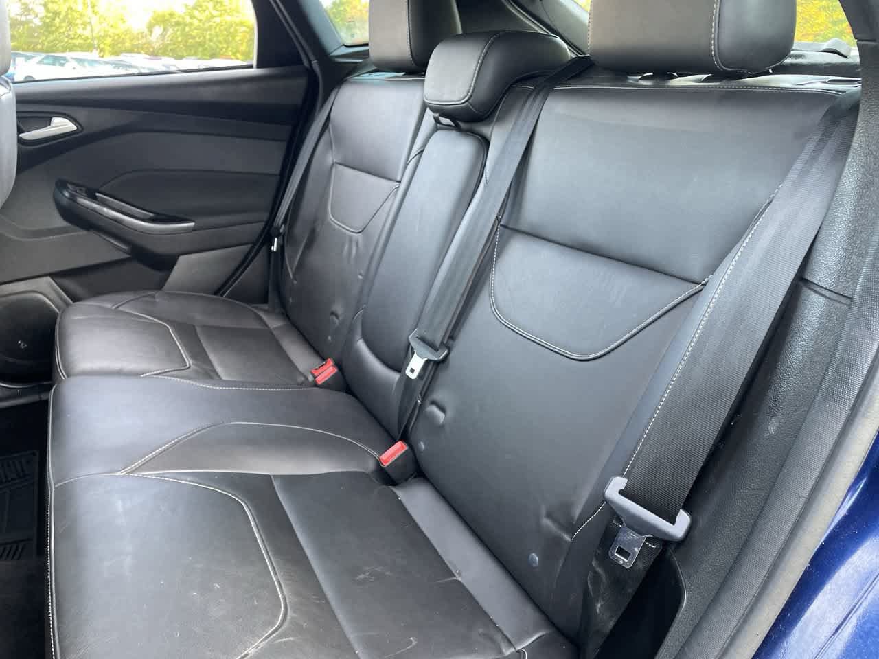 Used 2017 Ford Focus ST w/ Equipment Group 402A FWD image 18