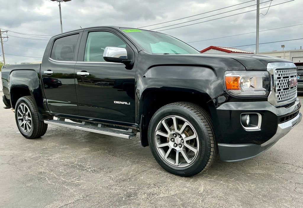 Used 2017 GMC Canyon Denali image 7