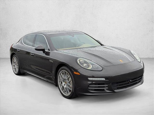 Used 2015 Porsche Panamera 4S image 3