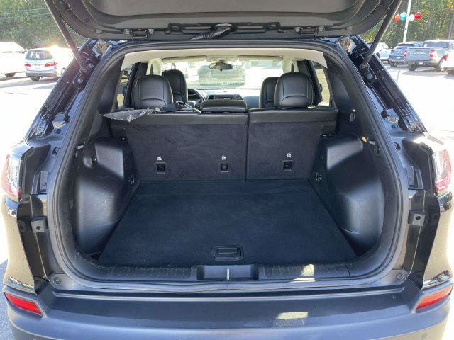 Used 2019 Jeep Cherokee Latitude Plus FWD image 8