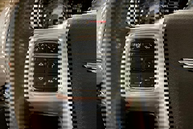 Used 2012 Chrysler Town & Country Limited w/ Luxury Group image 18